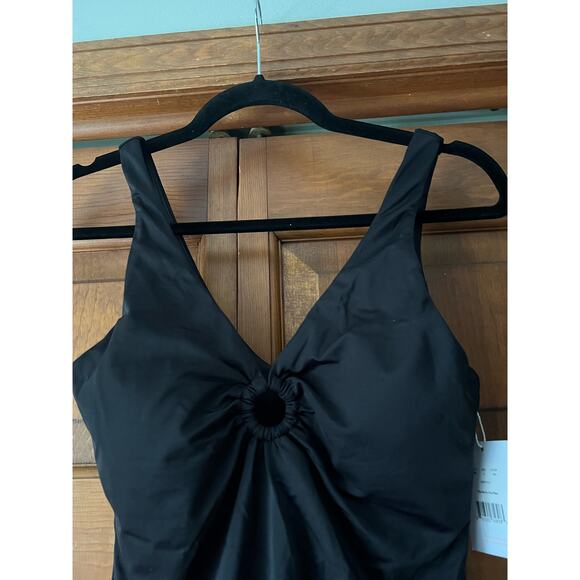NWT Andie Women's The Bonita One Piece Smooth Eco-Nylon Swimsuit Black Size S - Picture 3 of 15